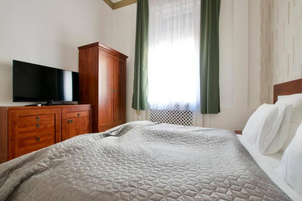 Premium Apartment By Hi5-Vaci Str. 3 Bedroom Budapest Exterior foto